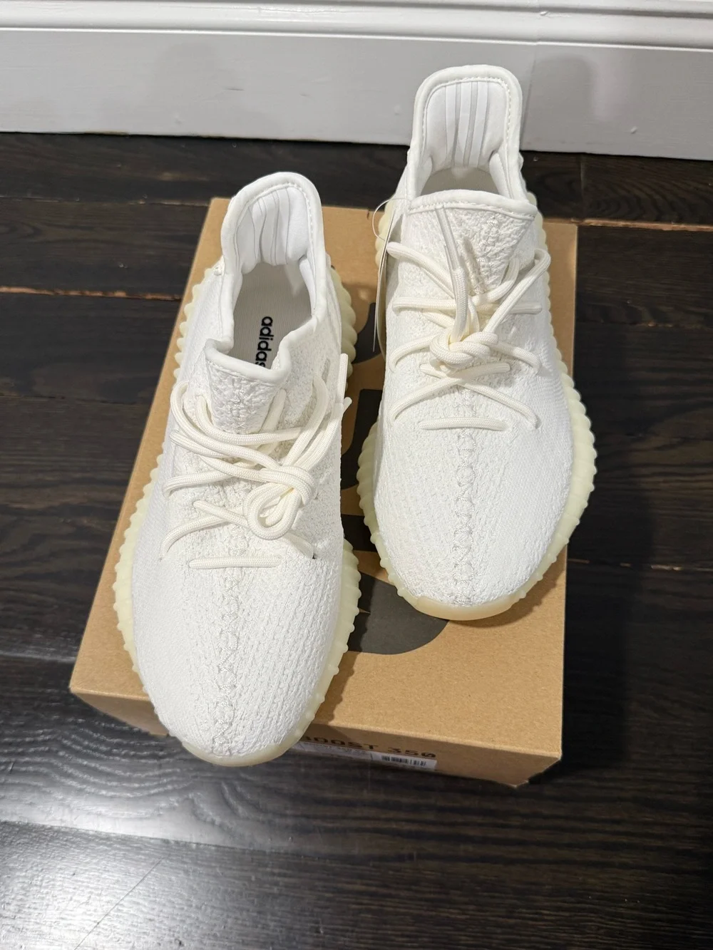 Yeezy Boost 350 V2 Sneakers - Cream/White